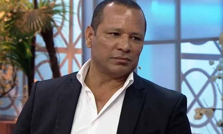 Pai de Neymar se recusa a pagar fiança de Daniel Alves