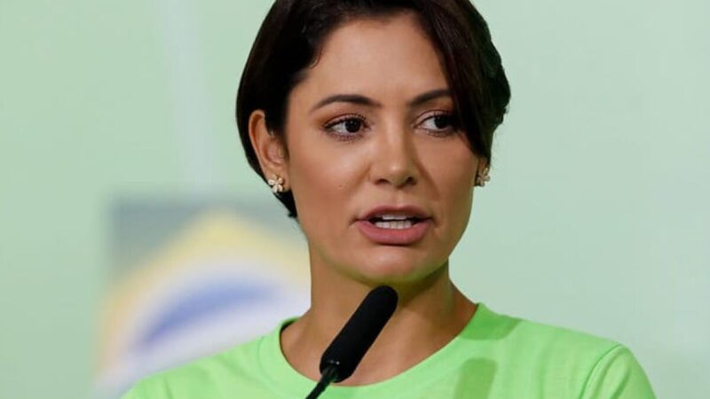 Michelle vai a hospital e médico recomenda isolamento após diagnóstico