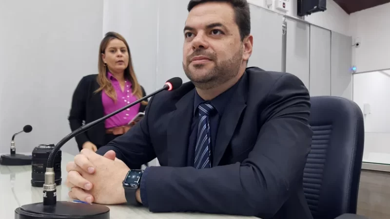 Câmara aprova projeto para que famílias de pessoas com TEA utilizem a faixa azul