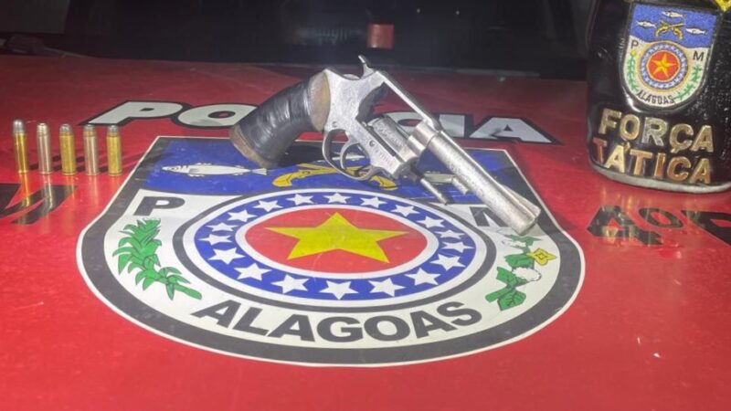 PM registra apreensão de arma e drogas em Maceió e Região Metropolitana