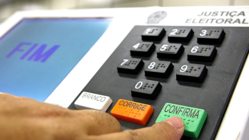 PSB de Maceió apresenta Fernando Collor como candidato a vereador