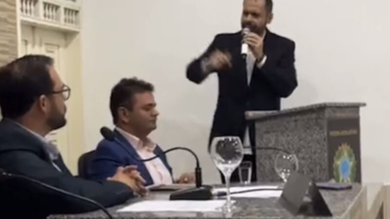 Presidente da Câmara de Quebrangulo “cassa” palavra de prefeito durante sessão