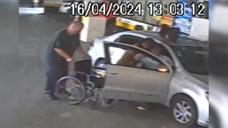 Motorista de app diz que homem estava vivo em trajeto até o banco