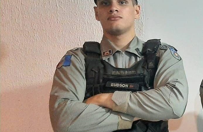 Universidade homenageia policial morto em Arapiraca