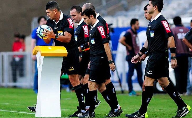 Árbitros querem parar o Brasileirão e pedem renúncia de presidente da CBF: “Vergonha na cara”