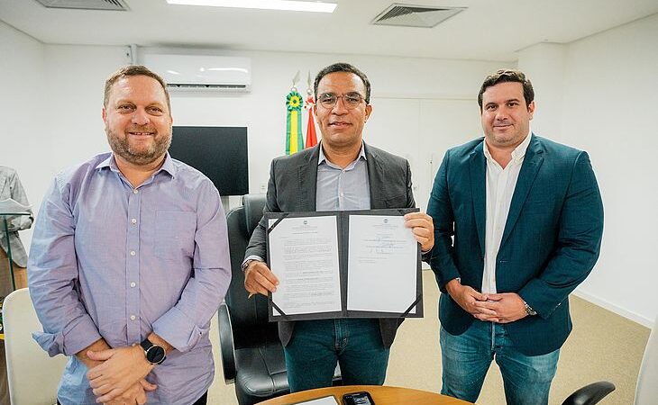 Governo de Alagoas assina termo de transferência de obras para Águas do Sertão