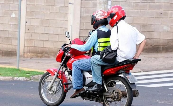 Renovação de alvarás 2026 para mototaxistas começa nesta segunda (23)