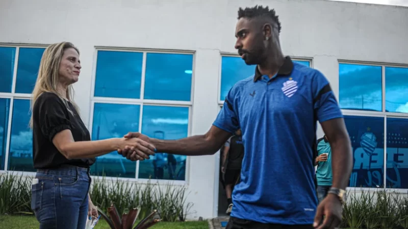 CSA segue no mercado da bola e técnico quer mais 5 reforços