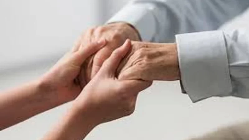 Entidade alagoana oferece capacitação gratuita para cuidadores e familiares de pacientes de AVC