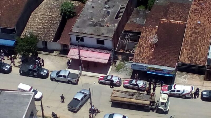 Jovem leva tiro na cabeça indo para o trabalho em Maceió