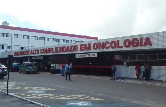 Pacientes com Câncer protestam por falta de medicamentos de quimioterapia no Chama