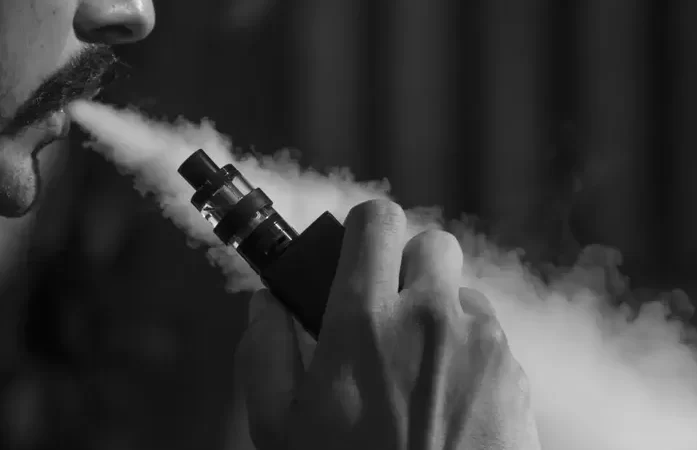 Anvisa mantém proibição ao cigarro eletrônico no país