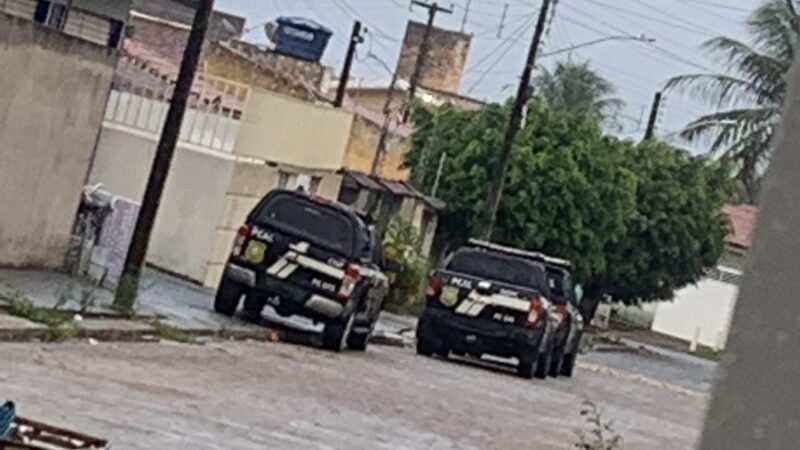 Militar reformado tem arma apreendida após cumprimento de mandado por ameaça a vizinhos em Palmeira dos Índios