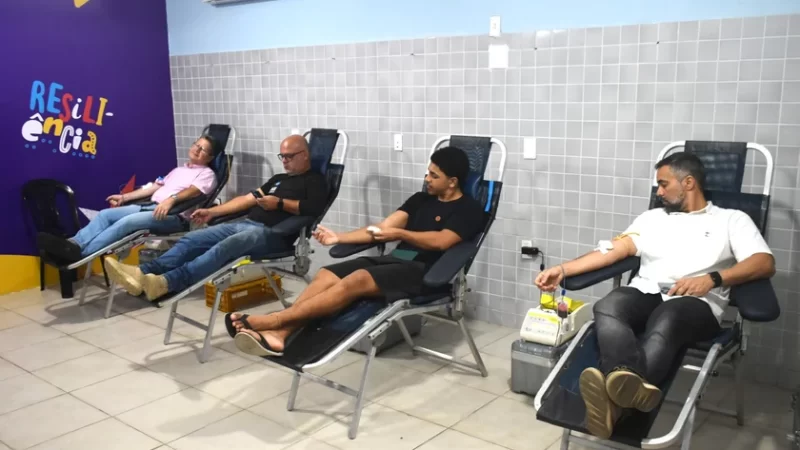 Estudantes se juntam e arrecadam mais de 3 toneladas de alimentos e 132 bolsas de sangue