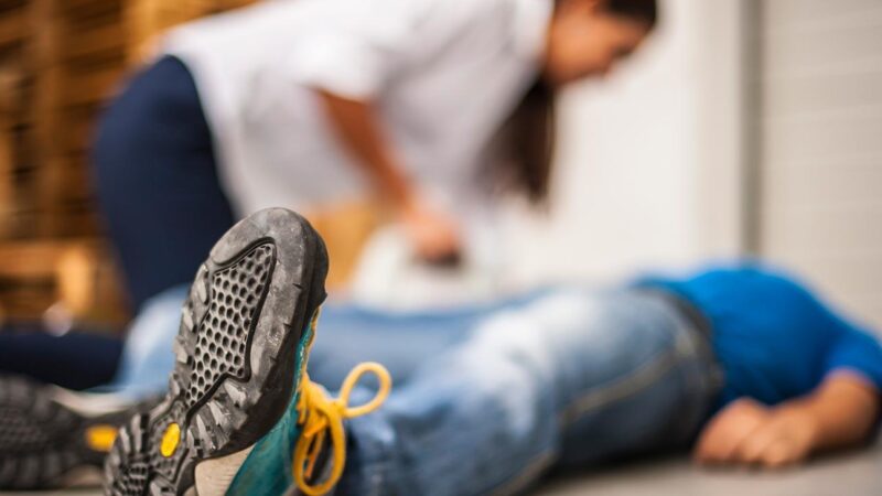 Homem sofre mal súbito e morre na entrada de bar em Arapiraca