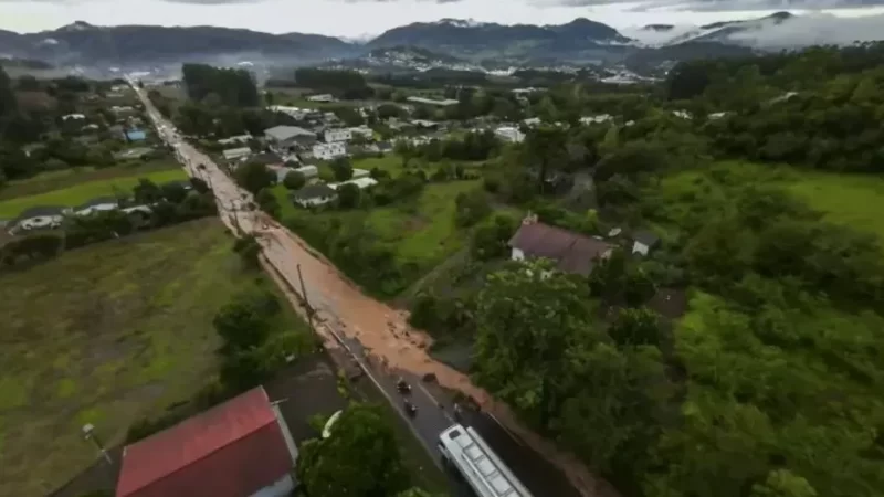 Chuvas no RS: número sobe para 32 mortos e 60 desaparecidos