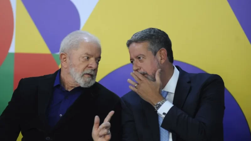 Lula defende Lira após plateia vaiar deputado em evento em Alagoas: “Comportamento que incomoda”