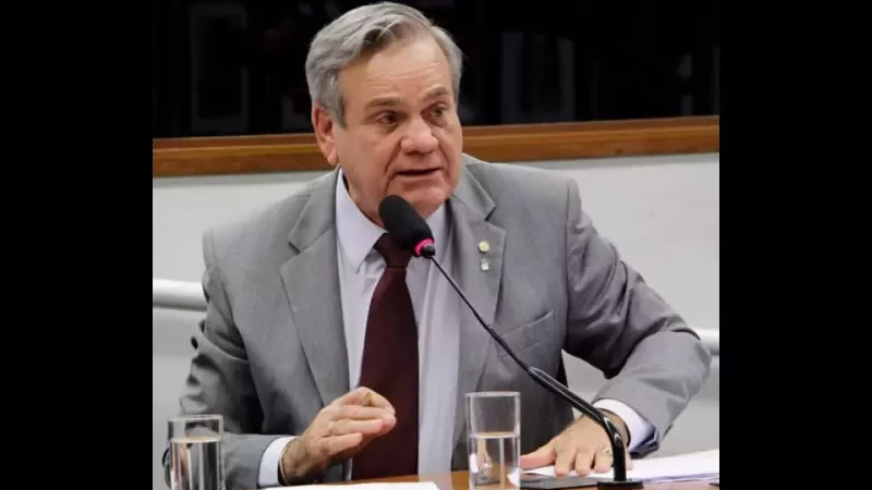 Ronaldo Lessa assume o governo de Alagoas