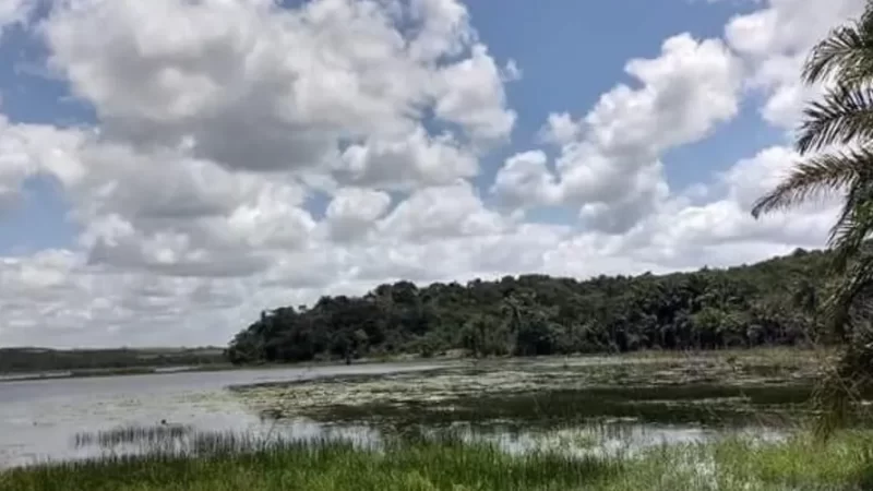 Homem é puxado por correnteza de barragem em Penedo