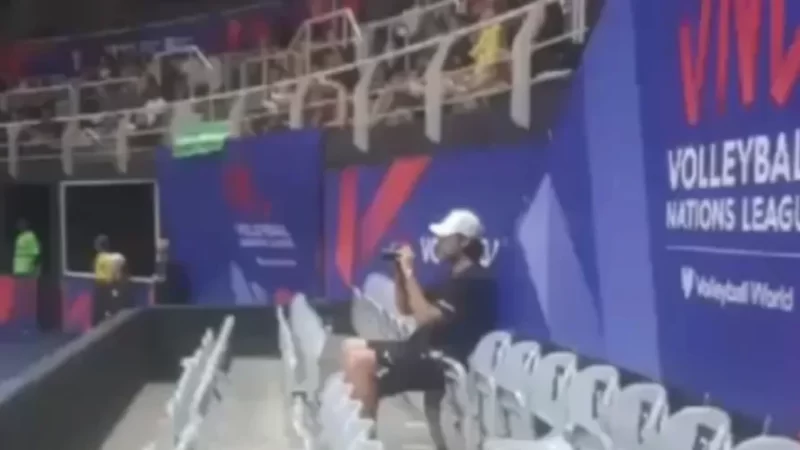 Homem é preso por gravar partes íntimas das atletas