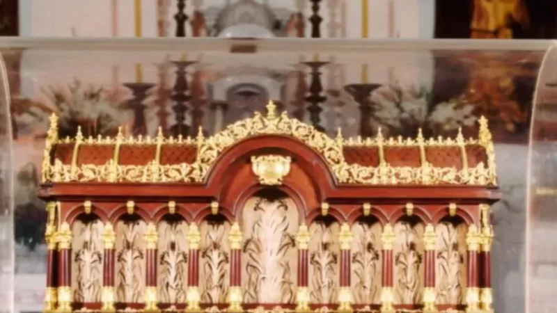 Parte do corpo de Santa Teresinha continua em peregrinação por Alagoas