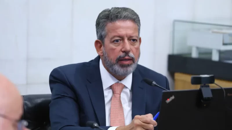 Pesquisa mostra que 87% dos deputados aprovam Arthur Lira como presidente da Câmara