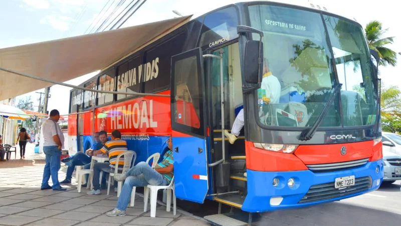Hemoal realiza coleta externa de sangue no Centro de Arapiraca