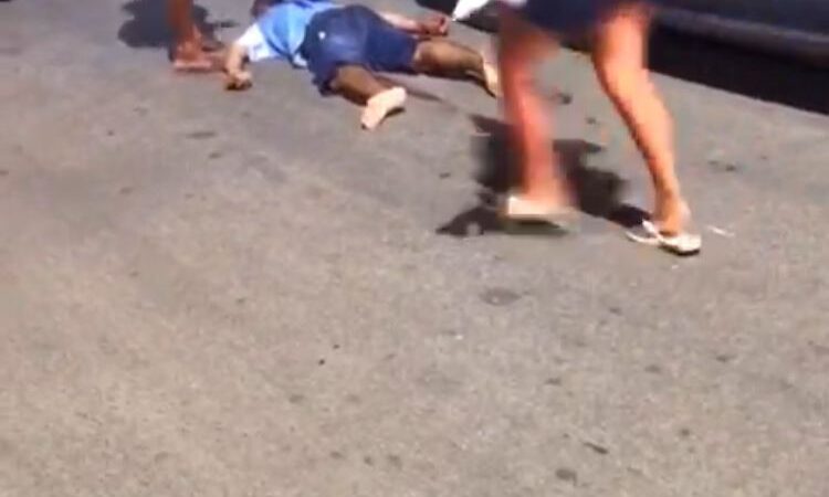 Homem é alvejado em bar, corre, mas morre em via pública