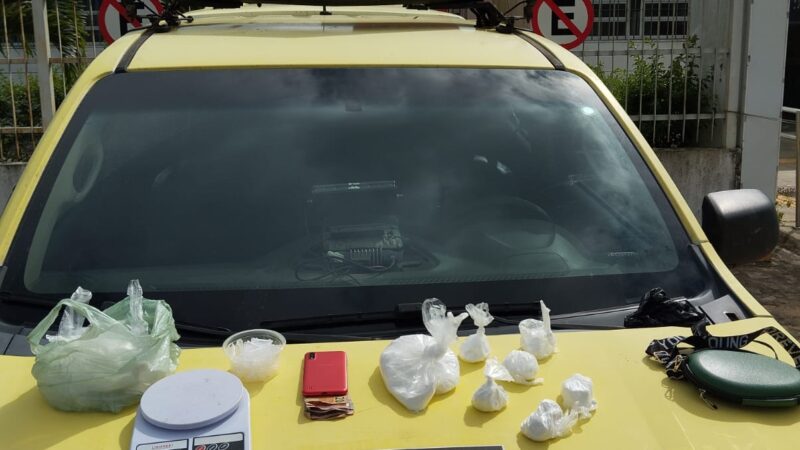 Homem é preso com droga durante abordagem de rotina