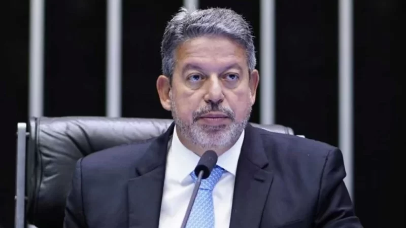 Lira convoca instalação de comissão para analisar PEC de combate a desastres naturais