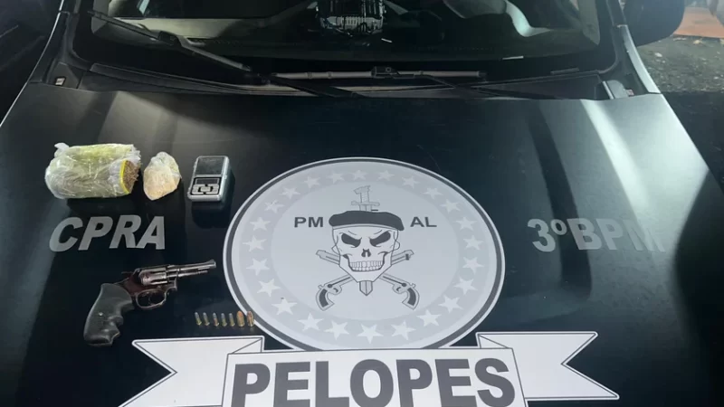 Guarnições da PM apreendem armas e drogas em Arapiraca