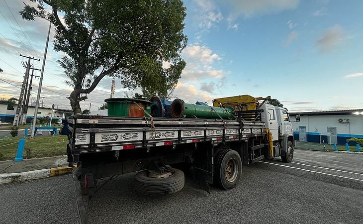 Governo de AL doa equipamento para ajudar no escoamento de água no RS