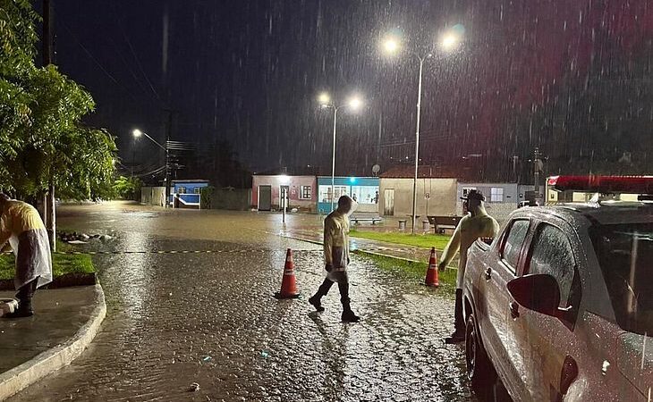 Escola em Penedo tem aulas suspensas para receber desabrigados