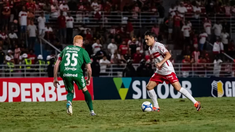 CRB encara Avaí hoje terça-feira (14) na Ressacada