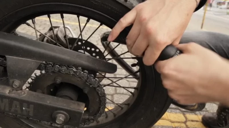 Motocicleta estacionada próximo ao shopping é furtada em Arapiraca
