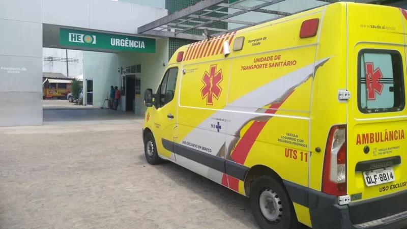 Homens roubam bicicleta de adolescentes e atiram em uma de suas mãos em Arapiraca