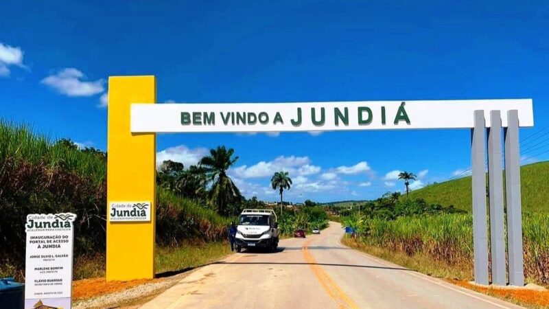 Moradores escutam disparos e encontram corpo de jovem em ponto de ônibus