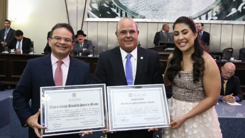 ALE homenageia presidente do Tribunal de Justiça de AL, Fernando Tourinho