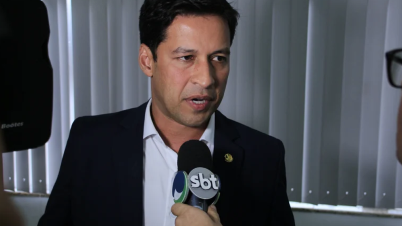 Cunha nega acerto para ser vice de JHC