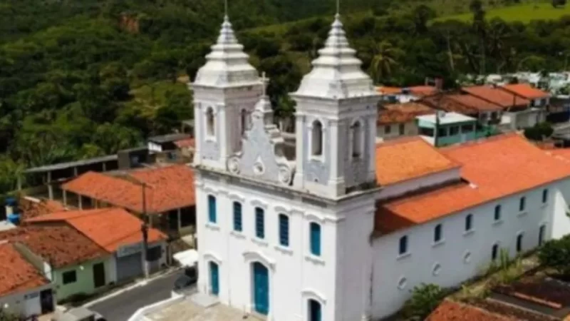 Filho incendeia casa da mãe e é detido em Coqueiro Seco