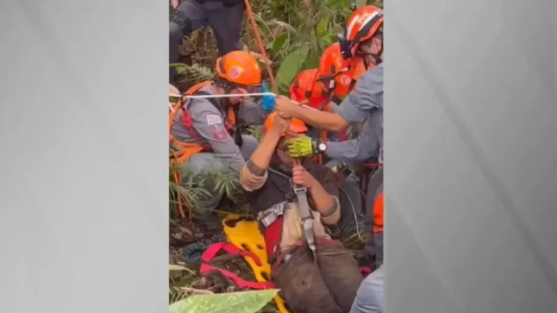 Jovem autista é resgatado dentro de poço após quatro dias desaparecido