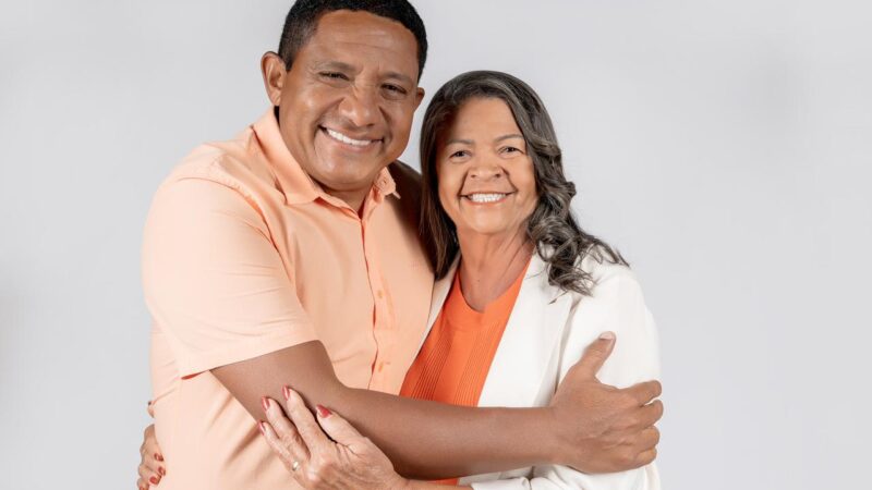 Luiza Júlia deixa pasta da Educação para concorrer à Prefeitura de Palmeira com apoio de Júlio Cezar