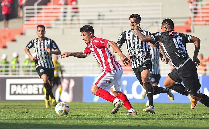 ‘Mini barca’: CRB anuncia rescisão de contrato com quatro jogadores; veja nomes