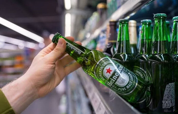 Heineken muda fórmula da cerveja no Brasil sem avisar a consumidores