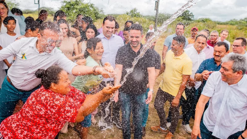 Governo de Alagoas entrega sistema de dessalinização à comunidade Santa Rosa, em Mata Grande