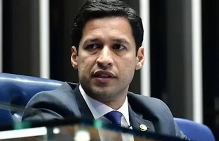 De senador a pré-candidato a vice-prefeito: o retrato de Rodrigo Cunha