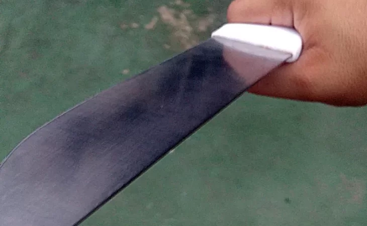 Homem é socorrido após atingido por golpes de facão em AL