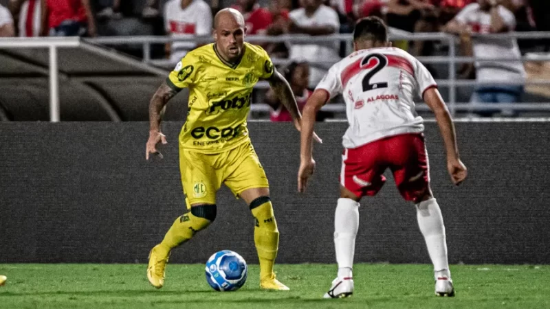 CRB enfrenta Mirassol em busca da primeira vitória como visitante na Série B