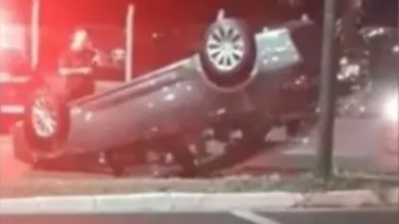 Mãe de Reynaldo Gianecchini capota carro em Birigui, no interior