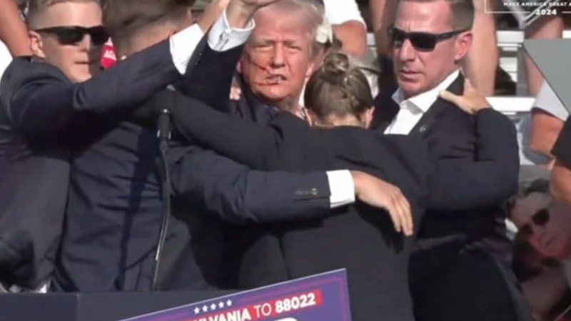 Atentado a tiros contra Trump dá tom dramático à eleição americana